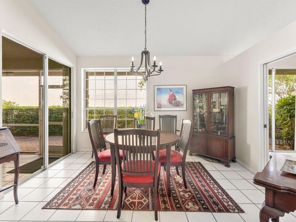 6861 Briarlake Circle, Palm Beach Gardens FL 33418