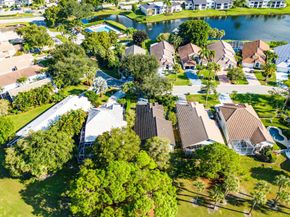 6861 Briarlake Circle, Palm Beach Gardens FL 33418