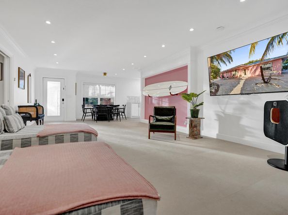 247 SE 3rd Avenue, Delray Beach FL 33483