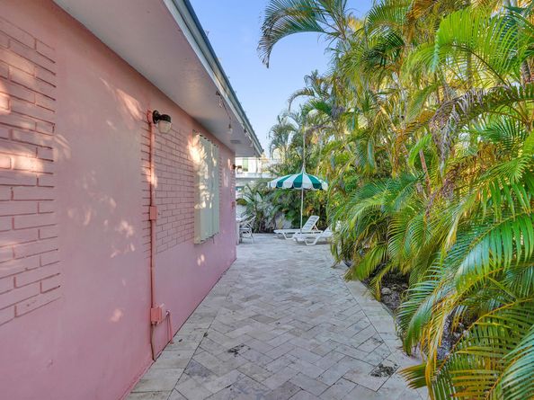 247 SE 3rd Avenue, Delray Beach FL 33483