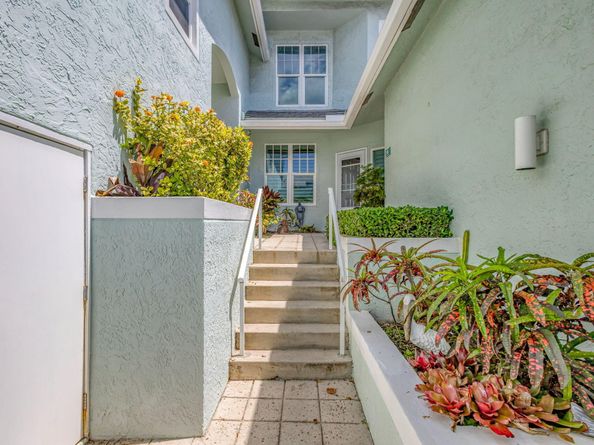 204 Mainsail Circle, Jupiter FL 33477