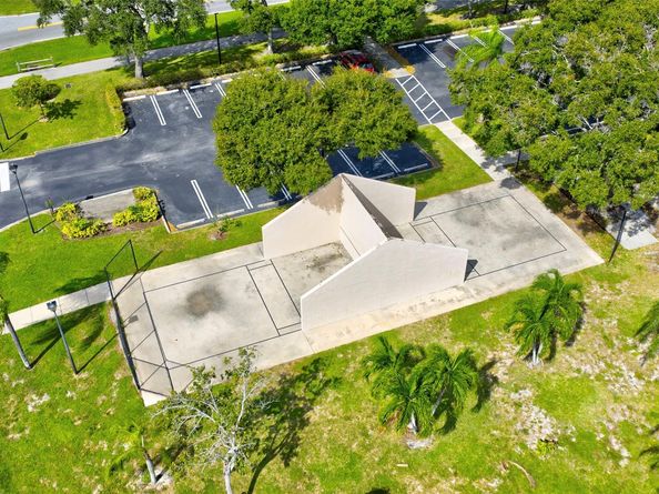 6 Walcott Drive, Boynton Beach FL 33426