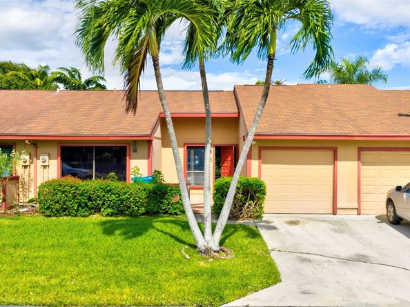6 Walcott Drive, Boynton Beach FL 33426