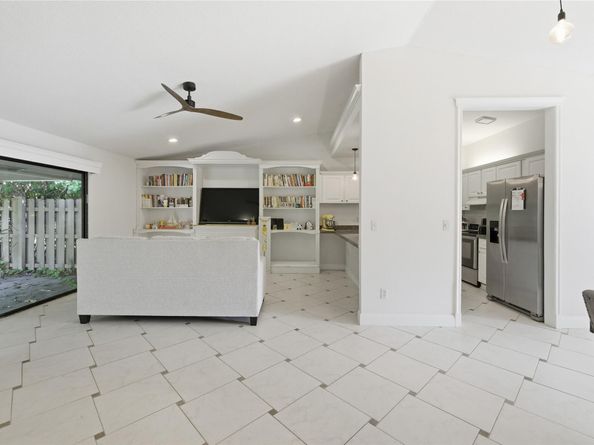 6 Walcott Drive, Boynton Beach FL 33426