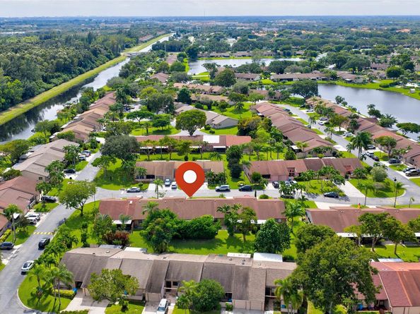 6 Walcott Drive, Boynton Beach FL 33426