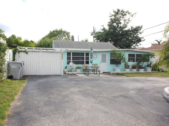 3320 SE 4th St, Pompano Beach FL 33062