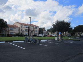 3310 Pinewalk Dr N 1812, Margate FL 33063