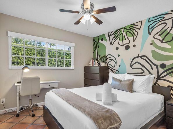 615 & 617 NE 9th Ave, Fort Lauderdale FL 33304