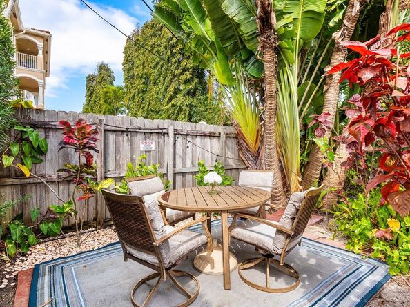 615 & 617 NE 9th Ave, Fort Lauderdale FL 33304