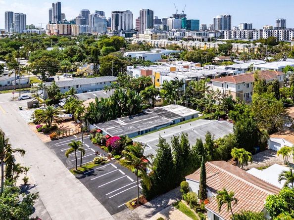 615 & 617 NE 9th Ave, Fort Lauderdale FL 33304