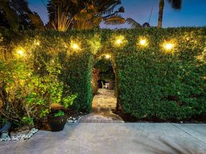 615 & 617 NE 9th Ave, Fort Lauderdale FL 33304