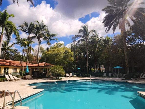 6884 W Sample Rd 6884, Coral Springs FL 33067