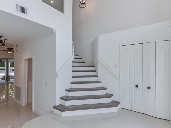 204 Lone Pine Drive, Palm Beach Gardens FL 33410