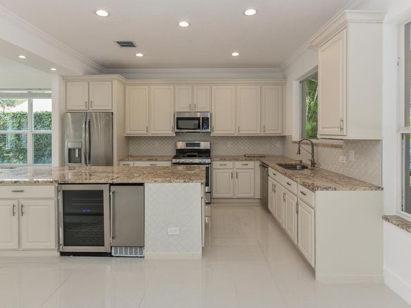 204 Lone Pine Drive, Palm Beach Gardens FL 33410