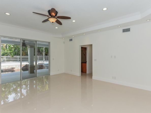 204 Lone Pine Drive, Palm Beach Gardens FL 33410