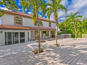 204 Lone Pine Drive, Palm Beach Gardens FL 33410