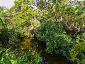 204 Lone Pine Drive, Palm Beach Gardens FL 33410