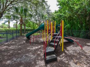 204 Lone Pine Drive, Palm Beach Gardens FL 33410