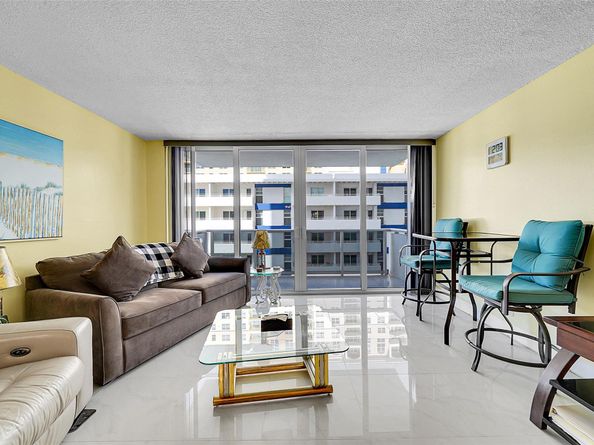 3140 S Ocean Dr 609, Hallandale Beach FL 33009