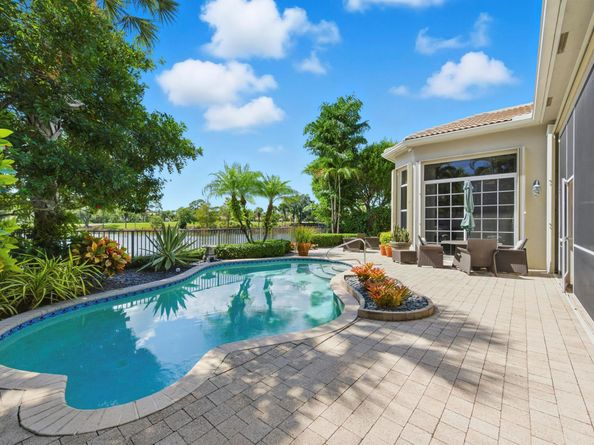 352 Vizcaya Drive, Palm Beach Gardens FL 33418