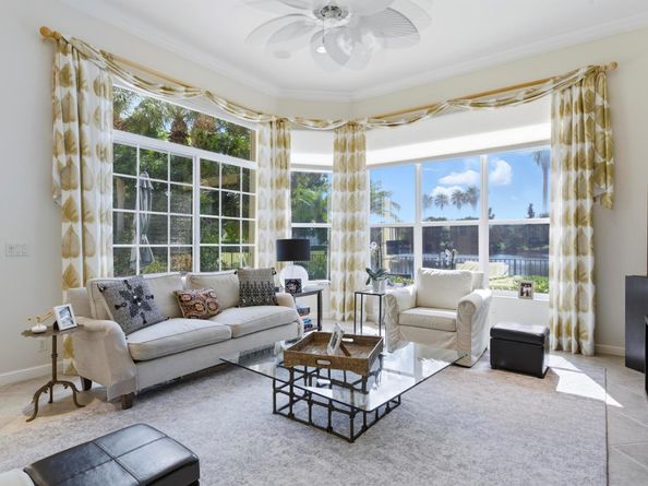 352 Vizcaya Drive, Palm Beach Gardens FL 33418