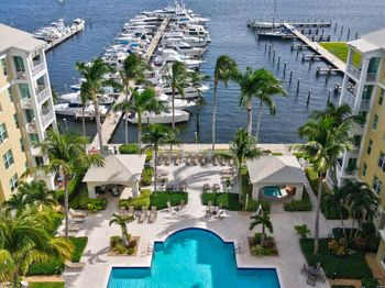 806 E Windward Way E