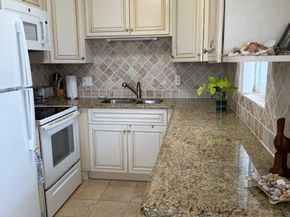 3402 Cynthia Lane 201, Lake Worth Beach FL 33461