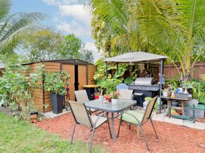 3194 Taft St, Hollywood FL 33021