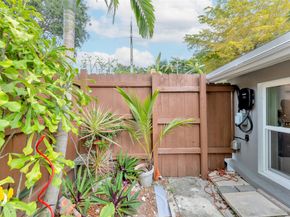 3194 Taft St, Hollywood FL 33021