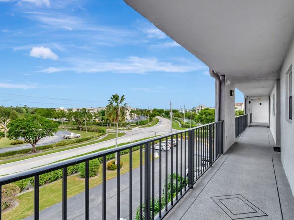 6850 10th Avenue N 408, Lake Worth FL 33467