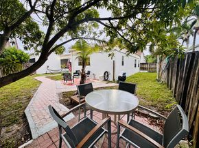 9673 NW 45th St, Sunrise FL 33351