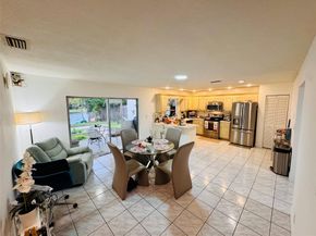 9673 NW 45th St, Sunrise FL 33351