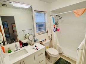 9673 NW 45th St, Sunrise FL 33351