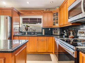 1032 NE 4th Ct, Hallandale Beach FL 33009