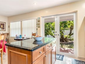 1032 NE 4th Ct, Hallandale Beach FL 33009