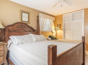 1032 NE 4th Ct, Hallandale Beach FL 33009