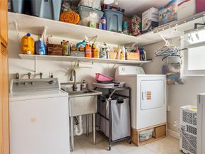 1032 NE 4th Ct, Hallandale Beach FL 33009