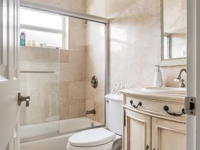 1032 NE 4th Ct, Hallandale Beach FL 33009