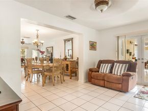 1032 NE 4th Ct, Hallandale Beach FL 33009