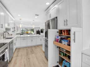 18 Westgate Lane E, Boynton Beach FL 33436