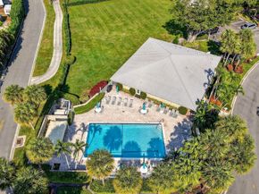 18 Westgate Lane E, Boynton Beach FL 33436