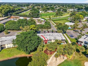 18 Westgate Lane E, Boynton Beach FL 33436