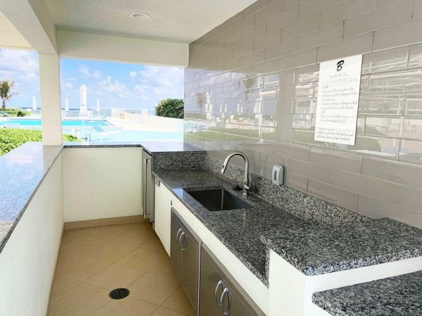 3546 S Ocean Boulevard 927, South Palm Beach FL 33480