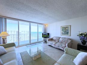 3546 S Ocean Boulevard 927, South Palm Beach FL 33480
