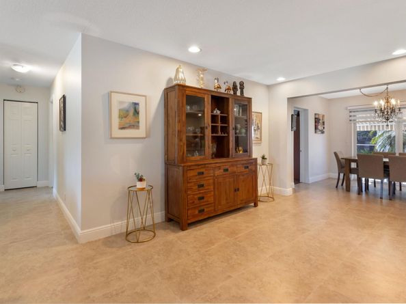 2208 SW 19th Avenue, Boynton Beach FL 33426