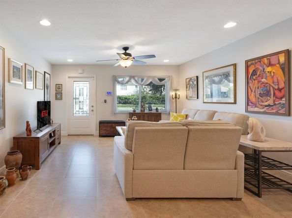 2208 SW 19th Avenue, Boynton Beach FL 33426