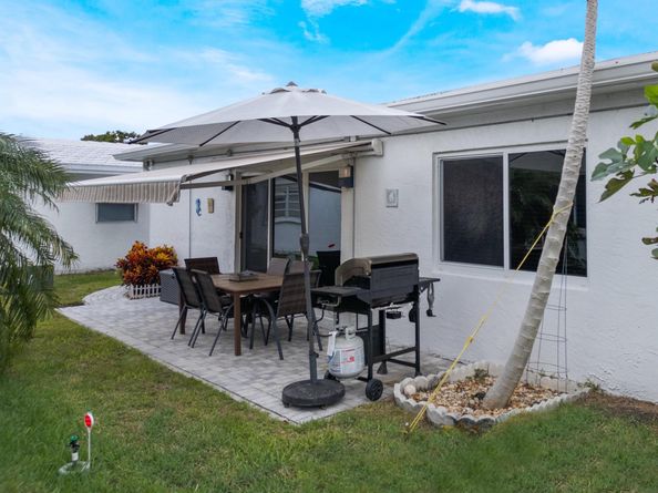 2208 SW 19th Avenue, Boynton Beach FL 33426