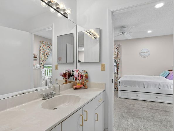 11461 Lakeview Dr 8, Coral Springs FL 33071