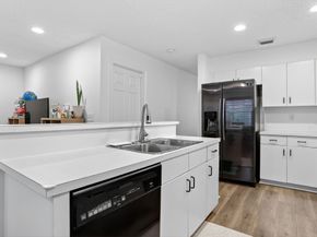 11461 Lakeview Dr 8, Coral Springs FL 33071