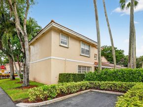 11461 Lakeview Dr 8, Coral Springs FL 33071